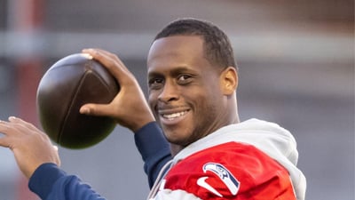 National Smile Day: These 10 NFL QBs Have All-Pro Smiles 8