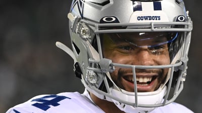 National Smile Day: These 10 NFL QBs Have All-Pro Smiles 9