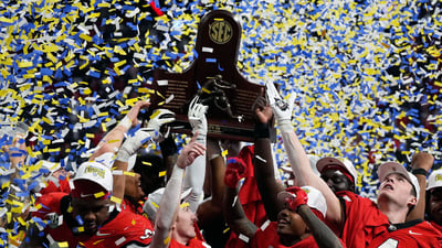 Ultimate College Football Bowl & Playoff Betting Guide: Odds, Picks & Bets To Back 1