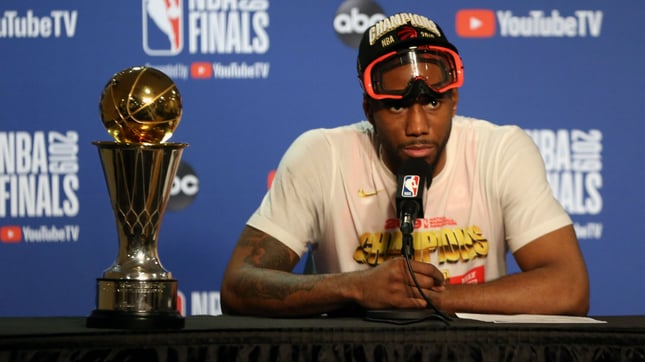 Some bookies seem to be banking on the Clippers resting Kawhi Leonard during the season.