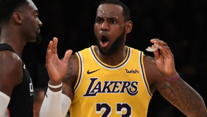 Latest Kawhi Rumors Make Lakers’ Title Odds Near-Even Money