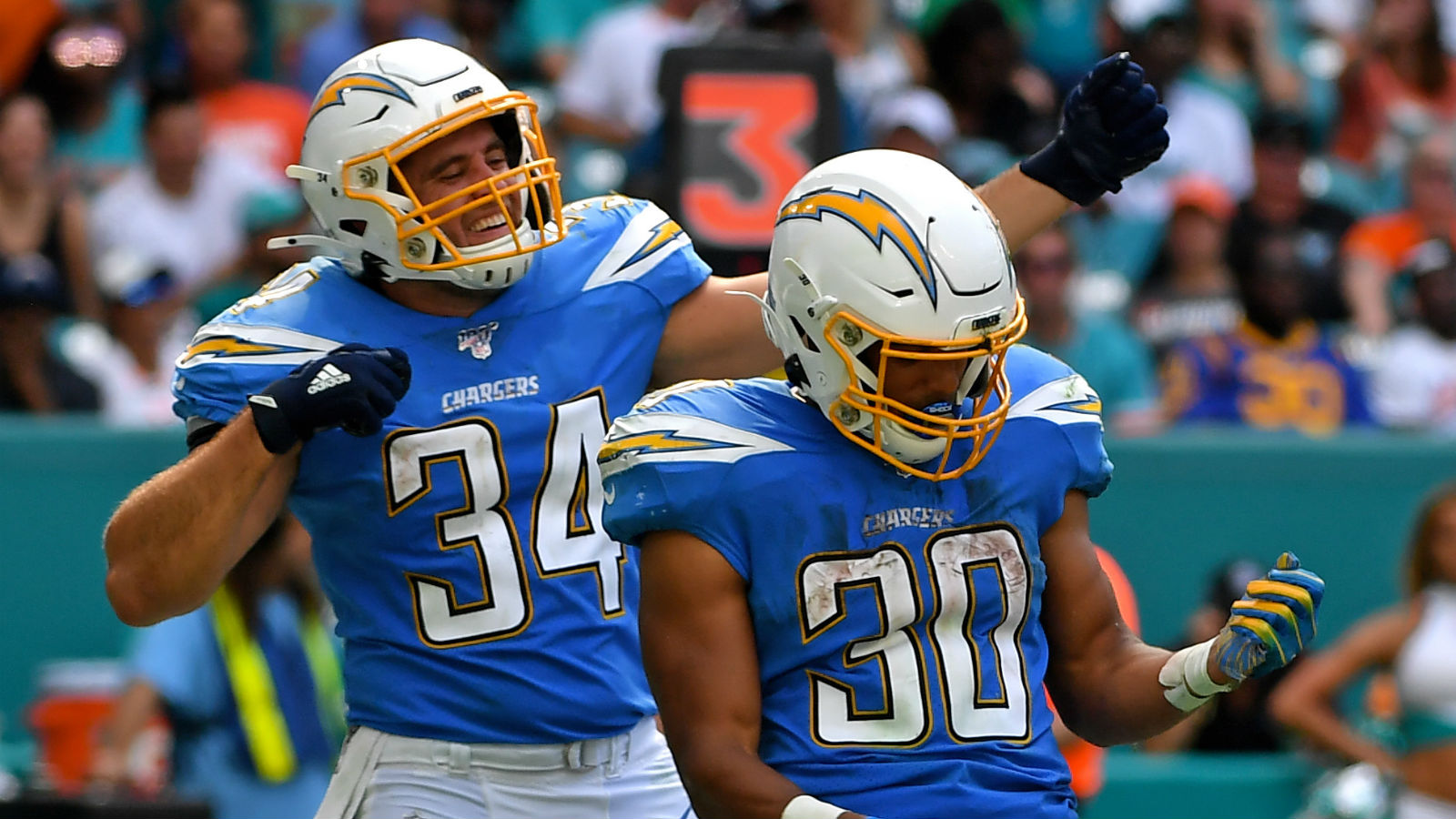 5 Steelers-Chargers Prop Bets & Betting Lines to Back on SNF