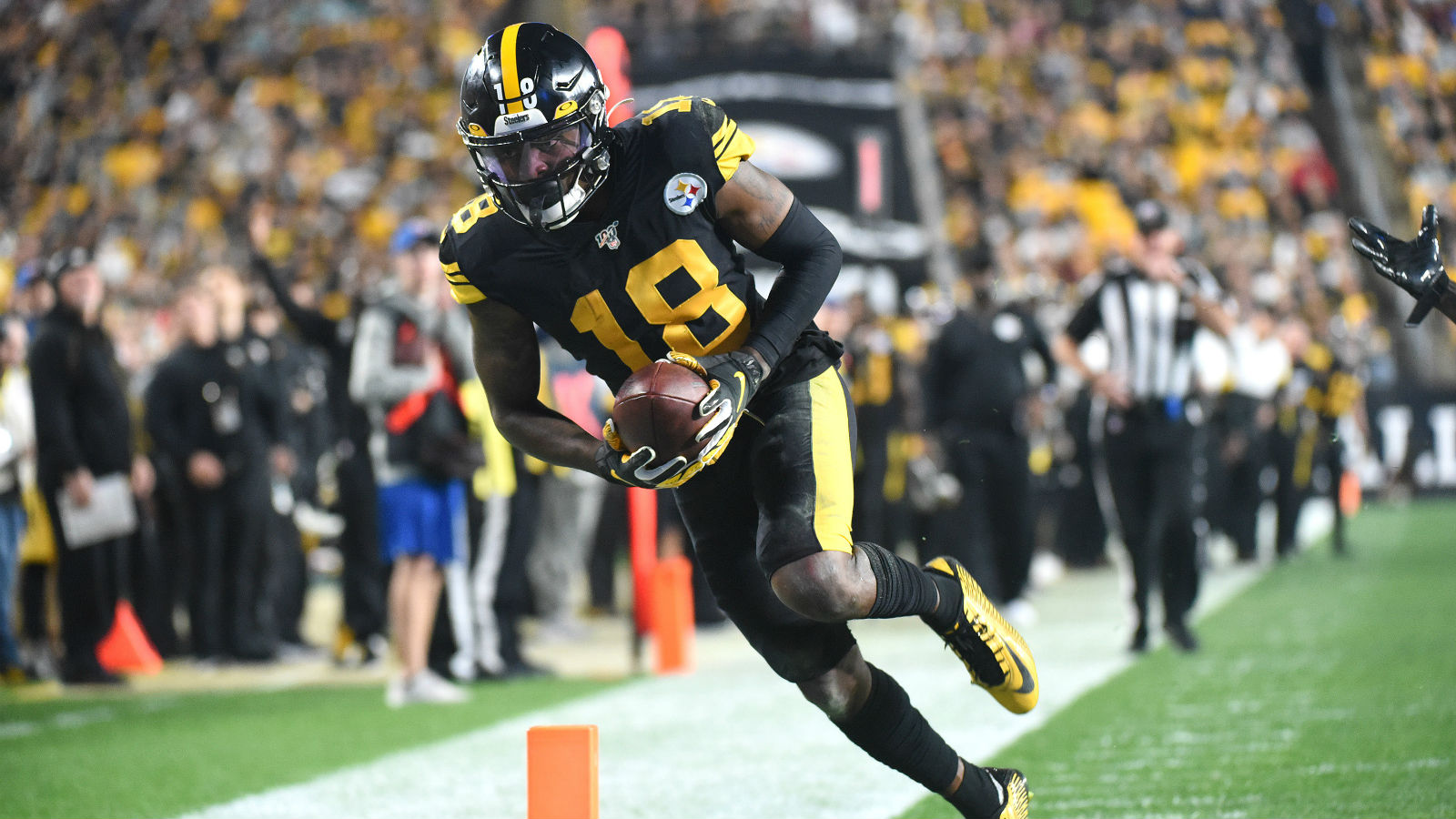 5 Steelers-Browns Prop Bets & Betting Lines To Back On TNF