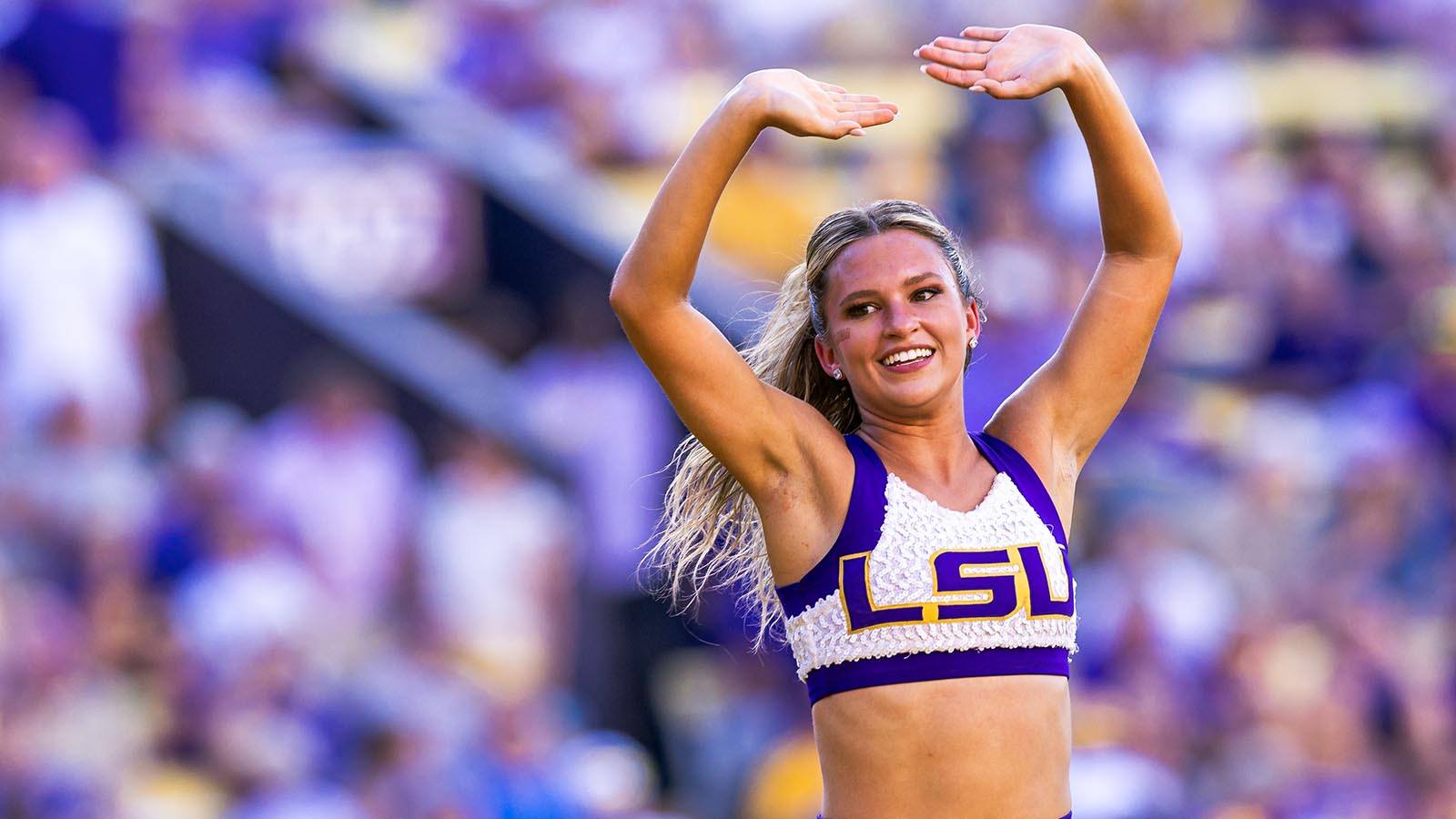 College Football 2024 Week 7 Odds, Predictions, Other Bets To Make Today