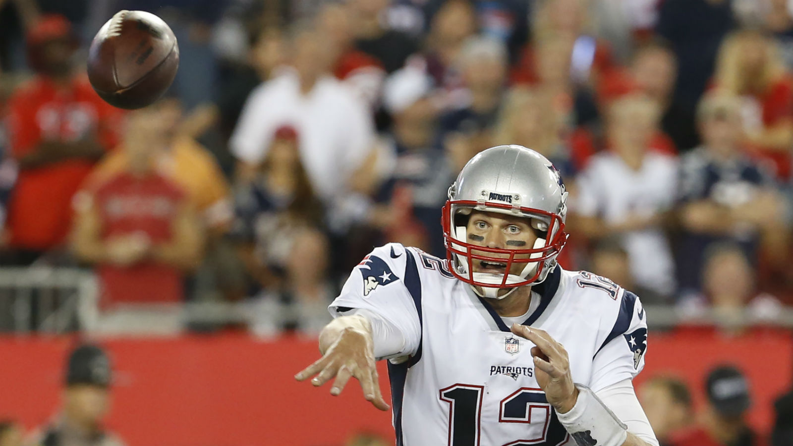 How to Bet Mahomes, Jackson & Brady Over/Under Passing Yards