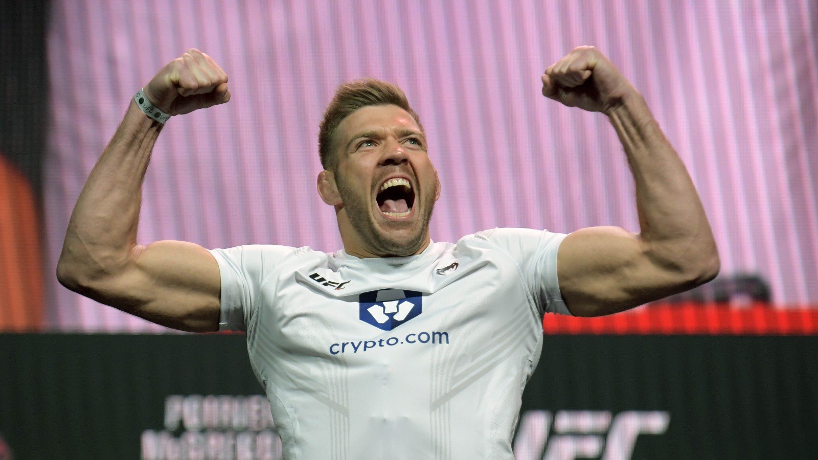 UFC 282 Odds, Picks & Predictions For Blachowicz vs. Ankalaev