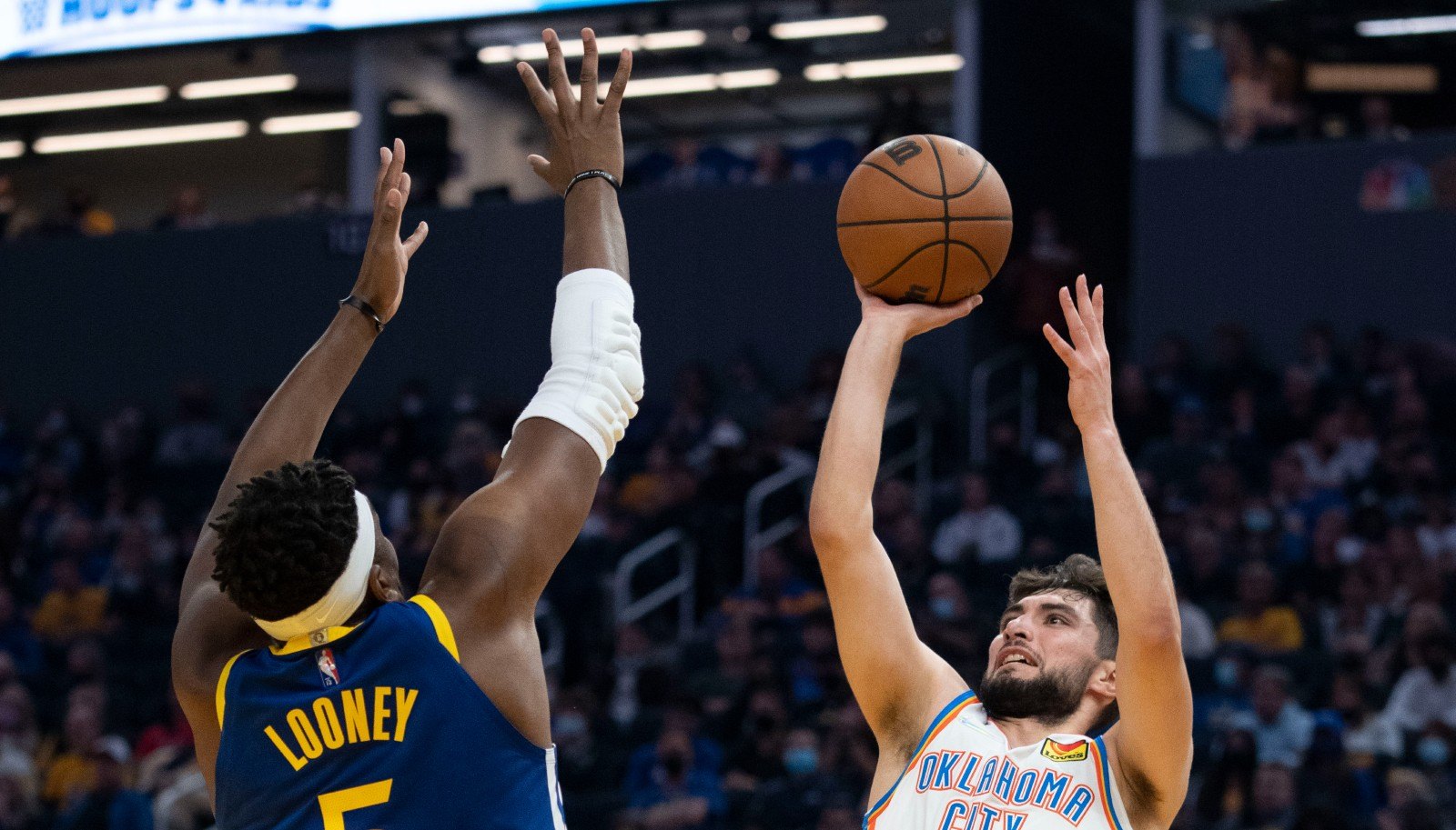 Golden State Warriors Title Odds Surge As NBA Elite Struggle