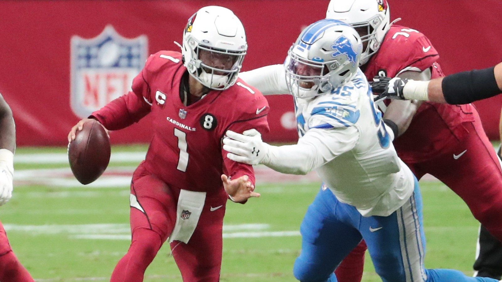 NFL Christmas Day Betting Promo Codes: Get +3000 odds, Santa Barkley & More