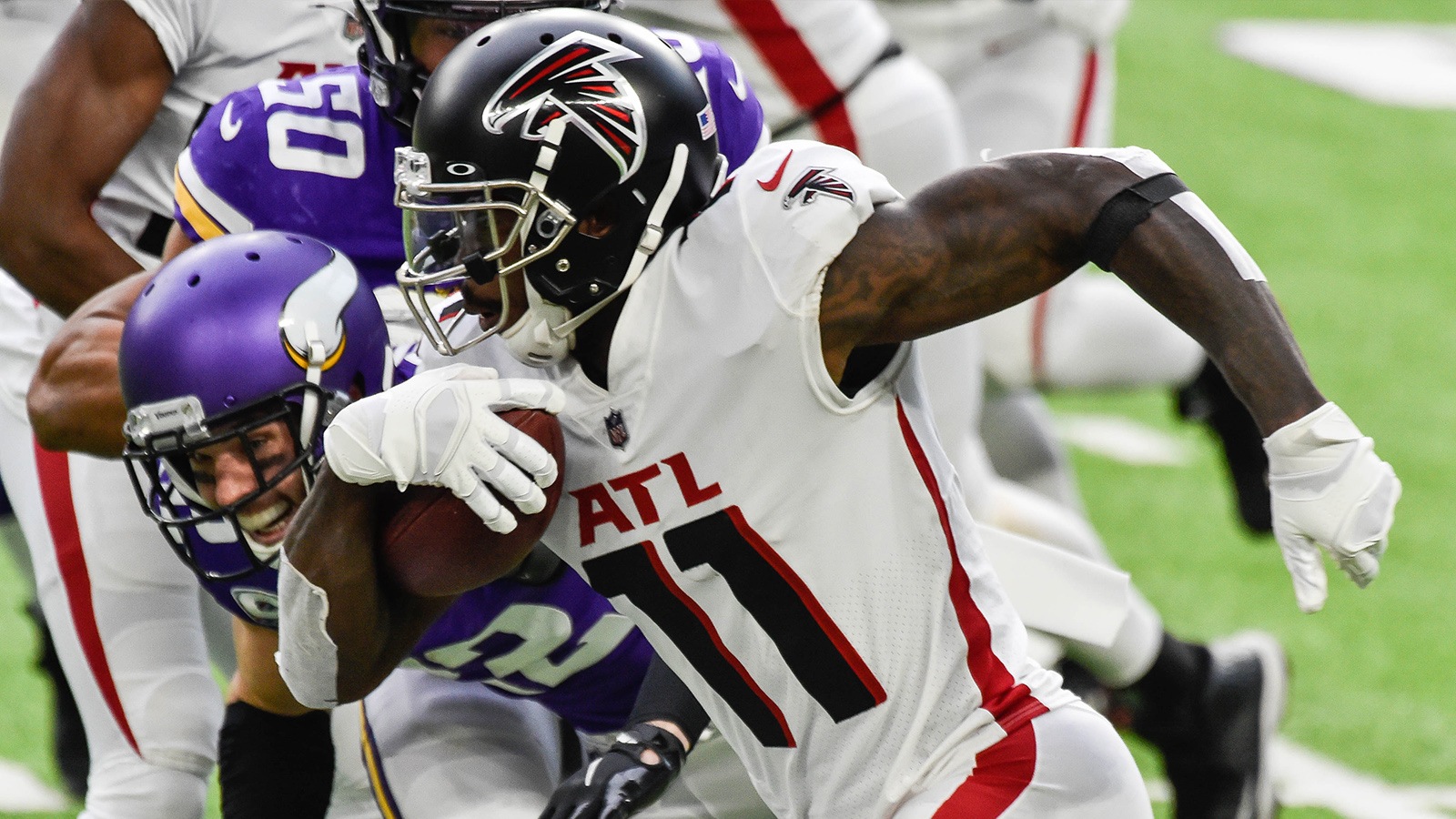 NFL Bettors Await Key Date For Aaron Rodgers & Julio Jones