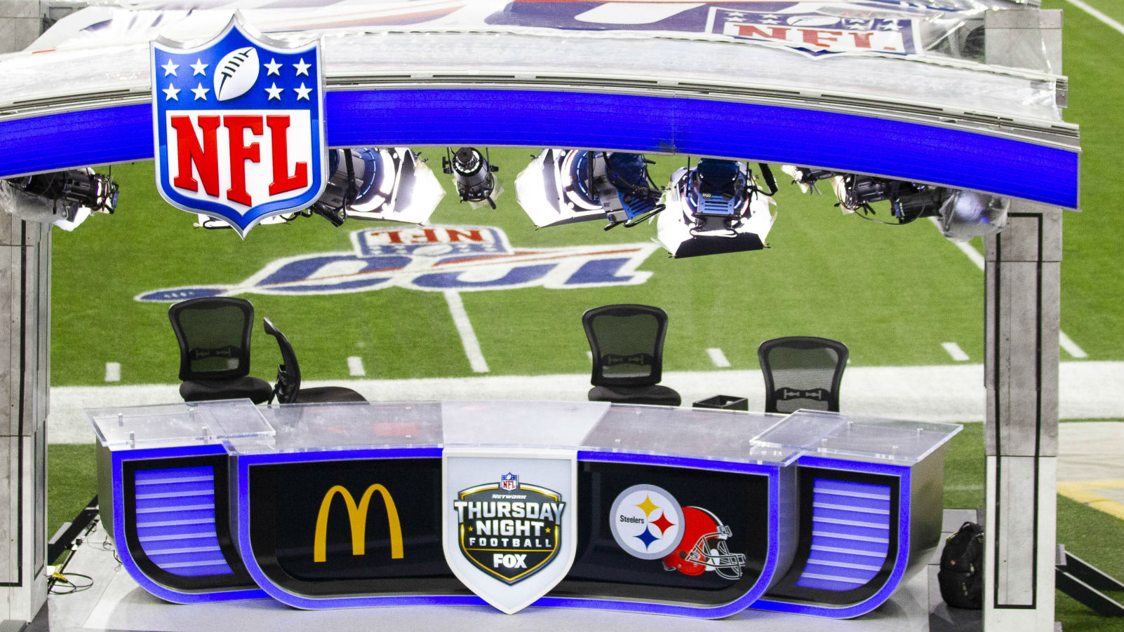 NFL Union Seeks Betting Revenue Share in Labor Negotiations