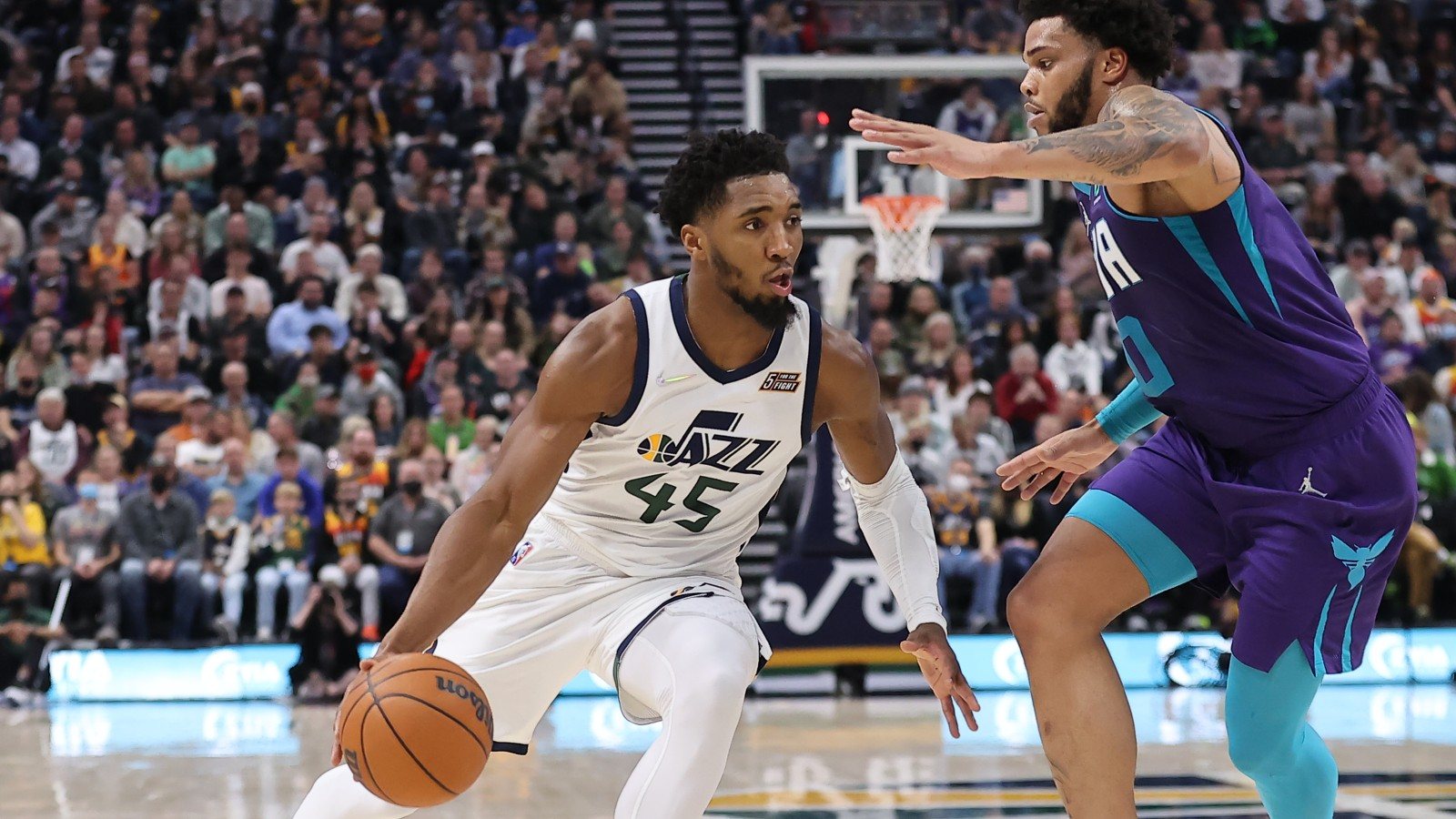 Caesars Sportsbook Promo Code For NBA Christmas Day: Bet $10, Win $100