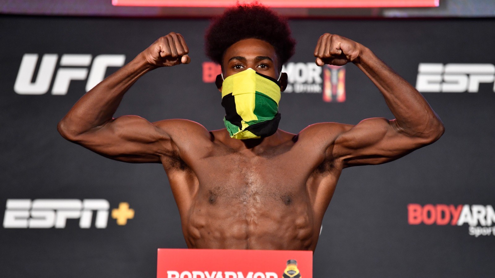 UFC 280 Odds, Picks & Betting Predictions For Oliveira vs Makhachev