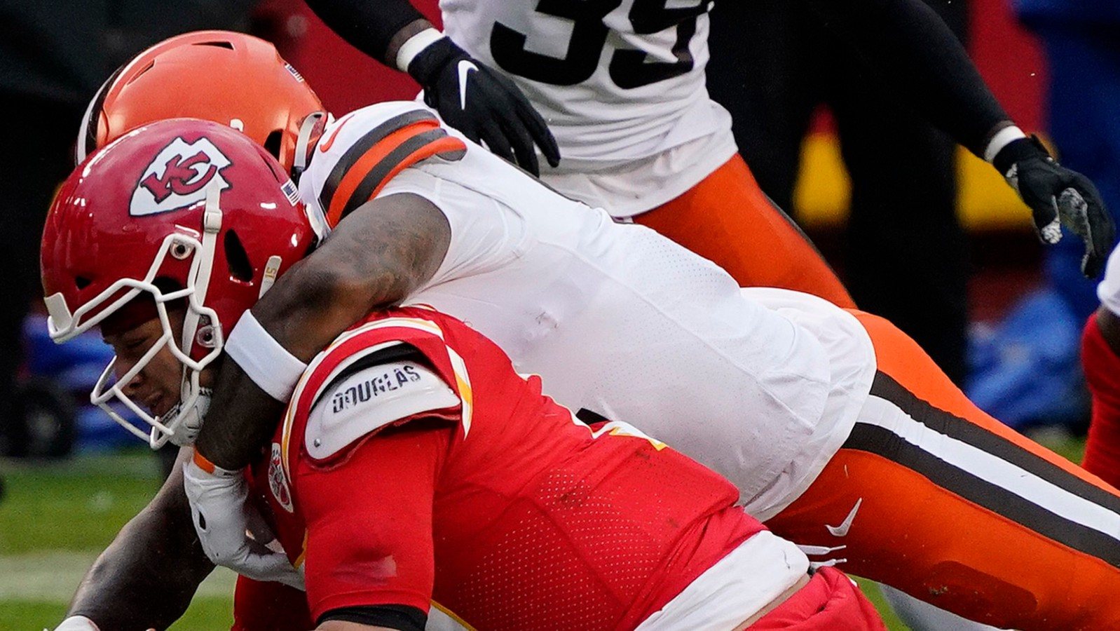 On The Money | NFL Divisional Betting Recap: Sharp Turns