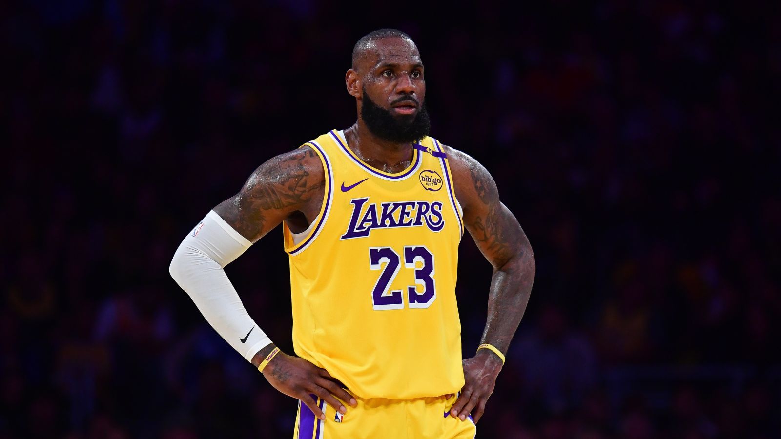LeBron James 2026 Team Odds: James Favored To Return To Lakers, But Retirement Possible
