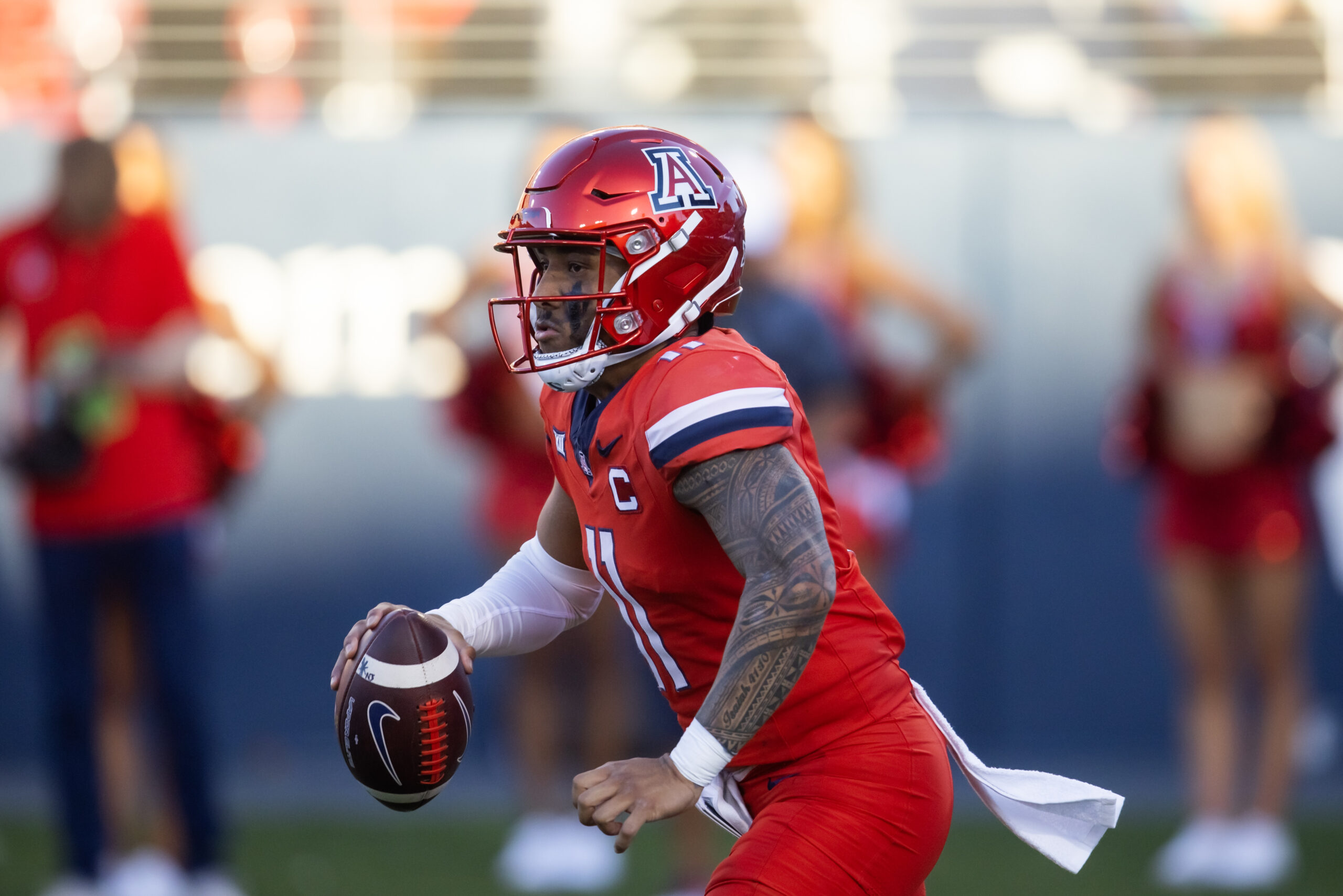 Arizona Wildcats quarterback Noah Fifita (11)