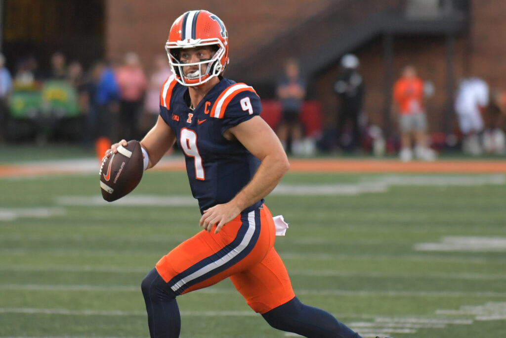 Illinois Fighting Illini quarterback Luke Altmyer (9) runs the ball