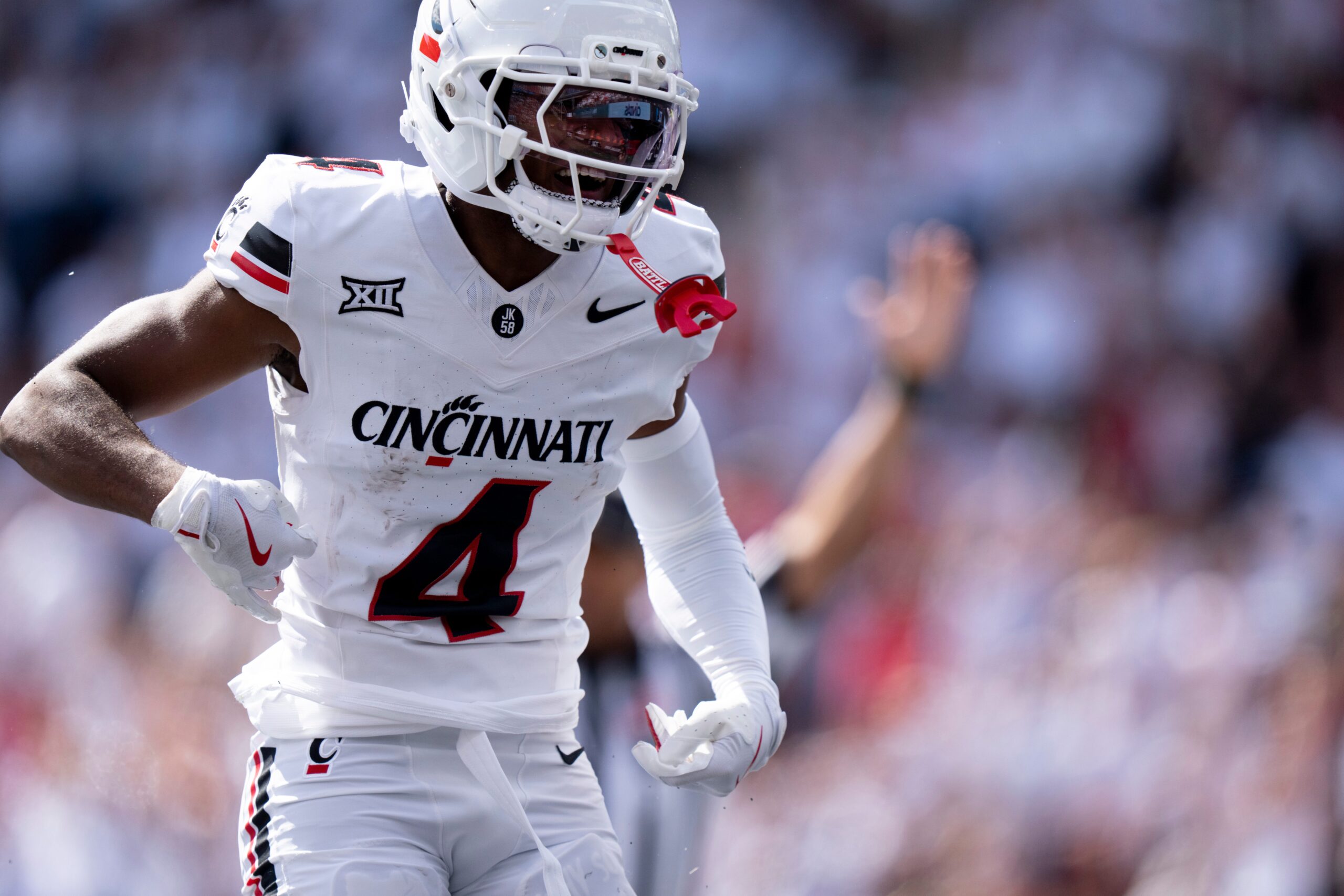 Cincinnati Bearcats wide receiver Cyrus Allen (4).