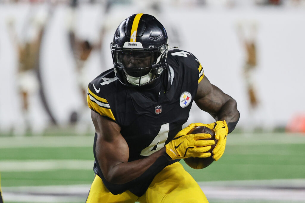 Pittsburgh Steelers wide receiver DK Metcalf (4). Joseph Maiorana-Imagn Images