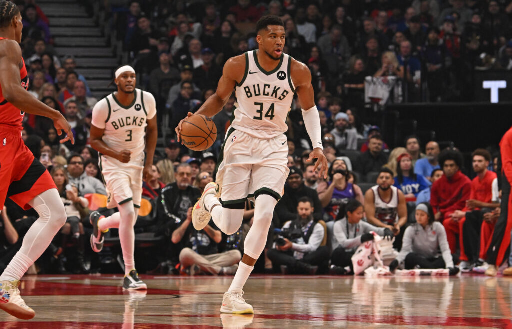 Milwaukee Bucks forward Giannis Antetokounmpo (34). Gerry Angus-Imagn Images