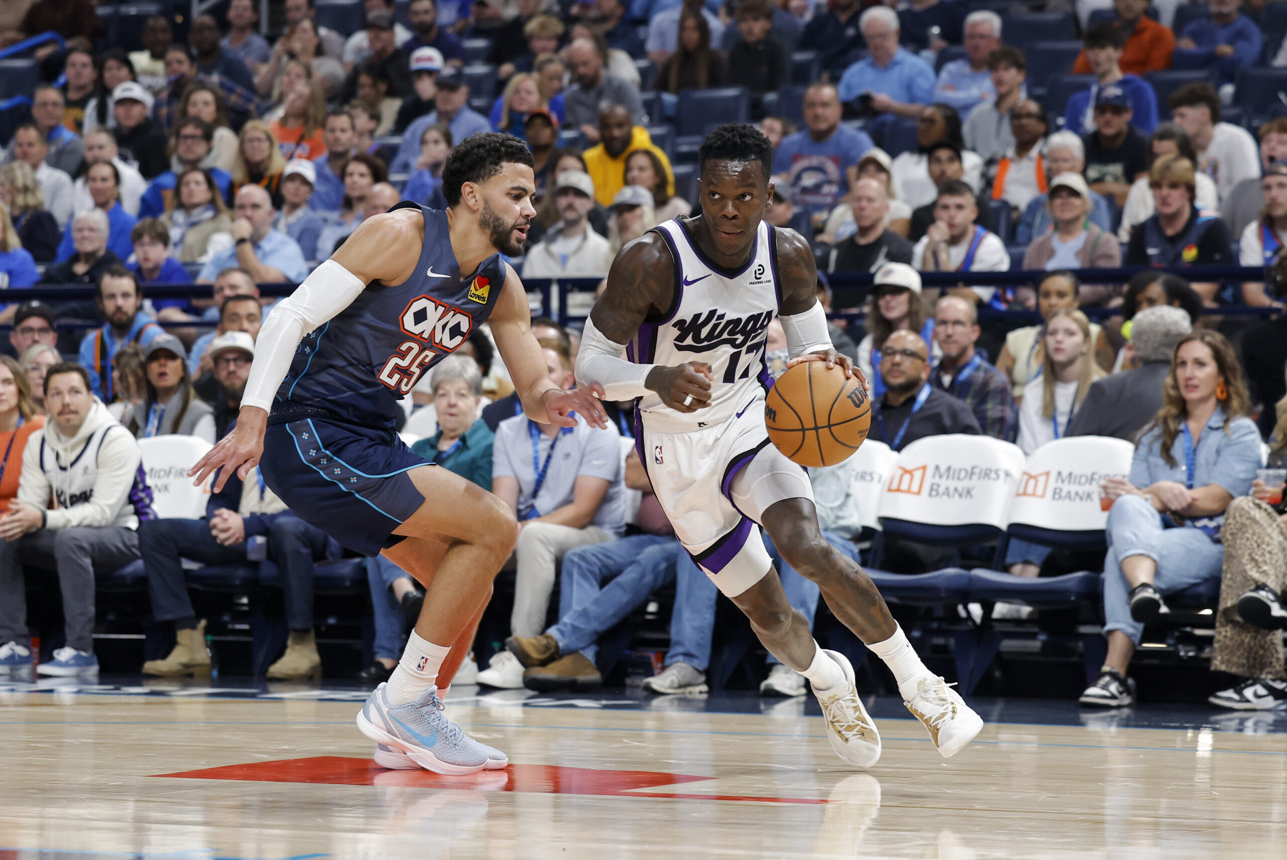 Sacramento Kings guard Dennis Schroder (17)