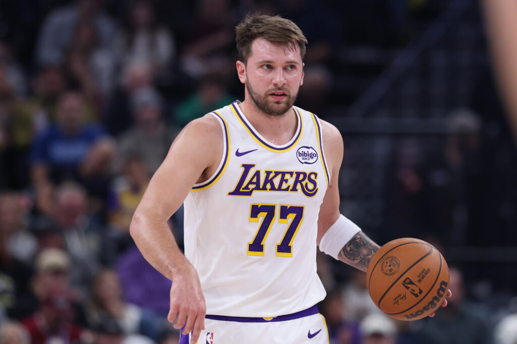 Los Angeles Lakers guard Luka Doncic (77)
