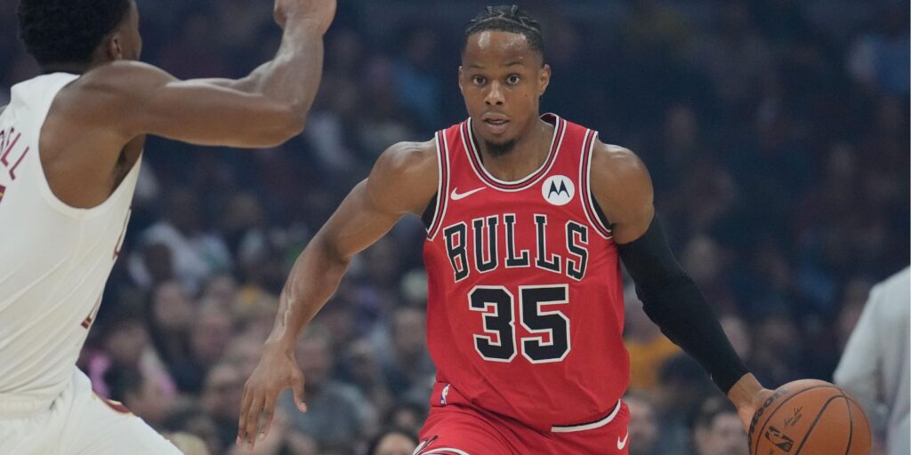 Chicago Bulls guard Isaac Okoro (35)