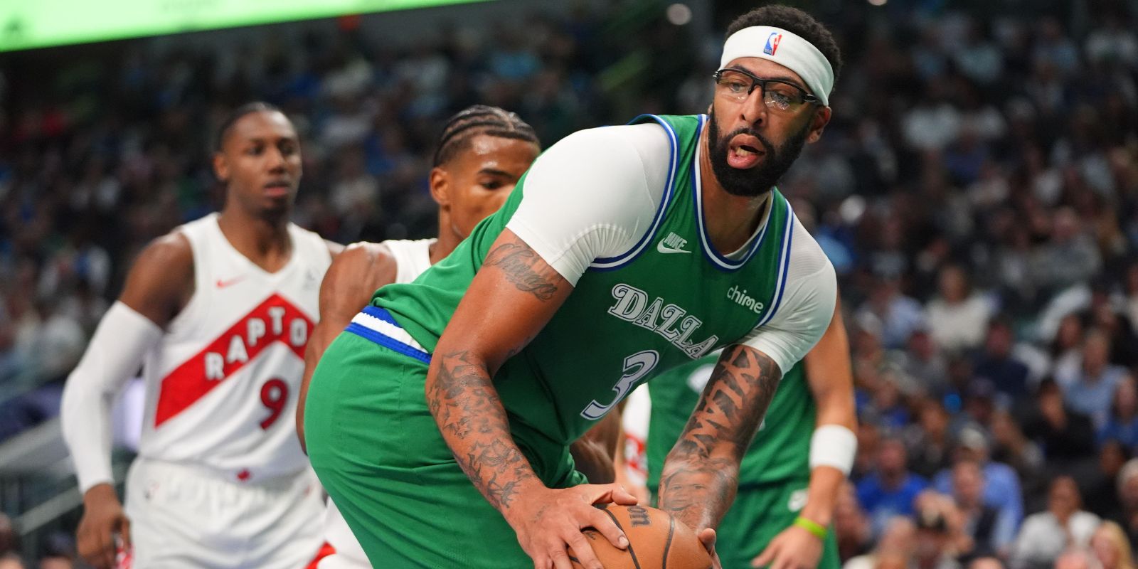 Anthony Davis (AP Photo/LM Otero)