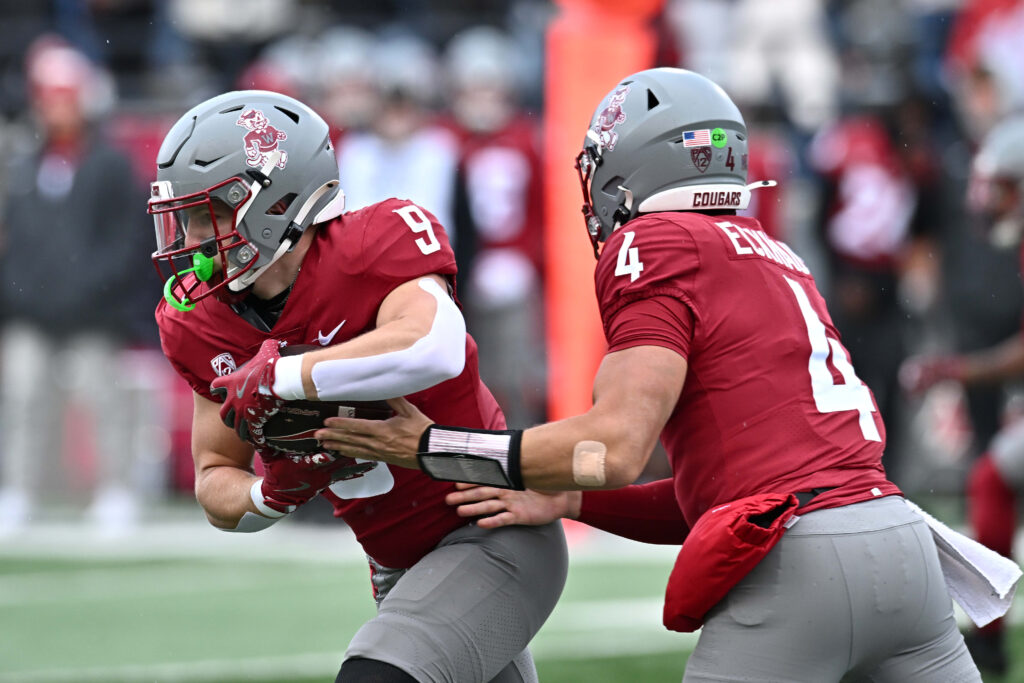 Washington State Cougars running back Kirby Vorhees (9)