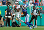 Miami Dolphins wide receiver Jaylen Waddle (17)