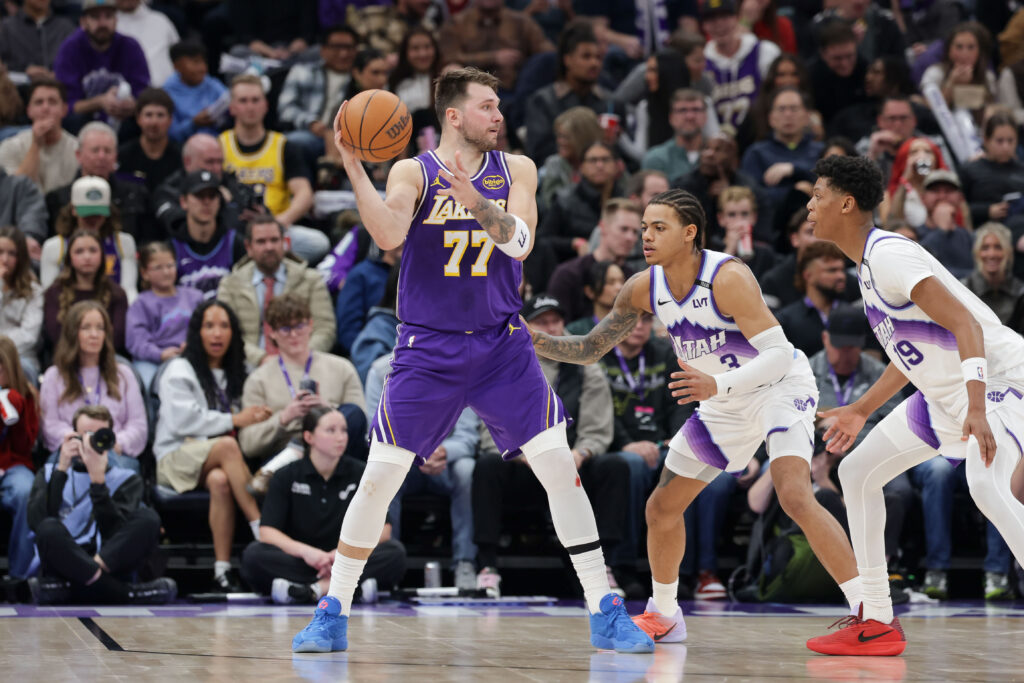 Los Angeles Lakers forward/guard Luka Doncic (77)