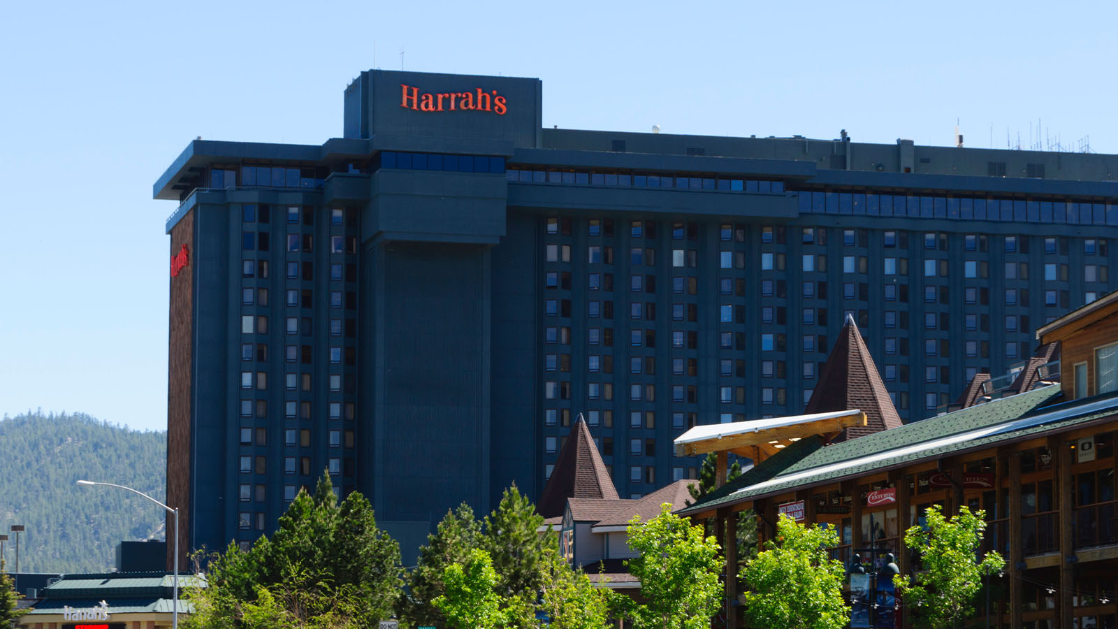 California Man Calls In Bomb Threat To Casino After Losing $20,000, Police Say