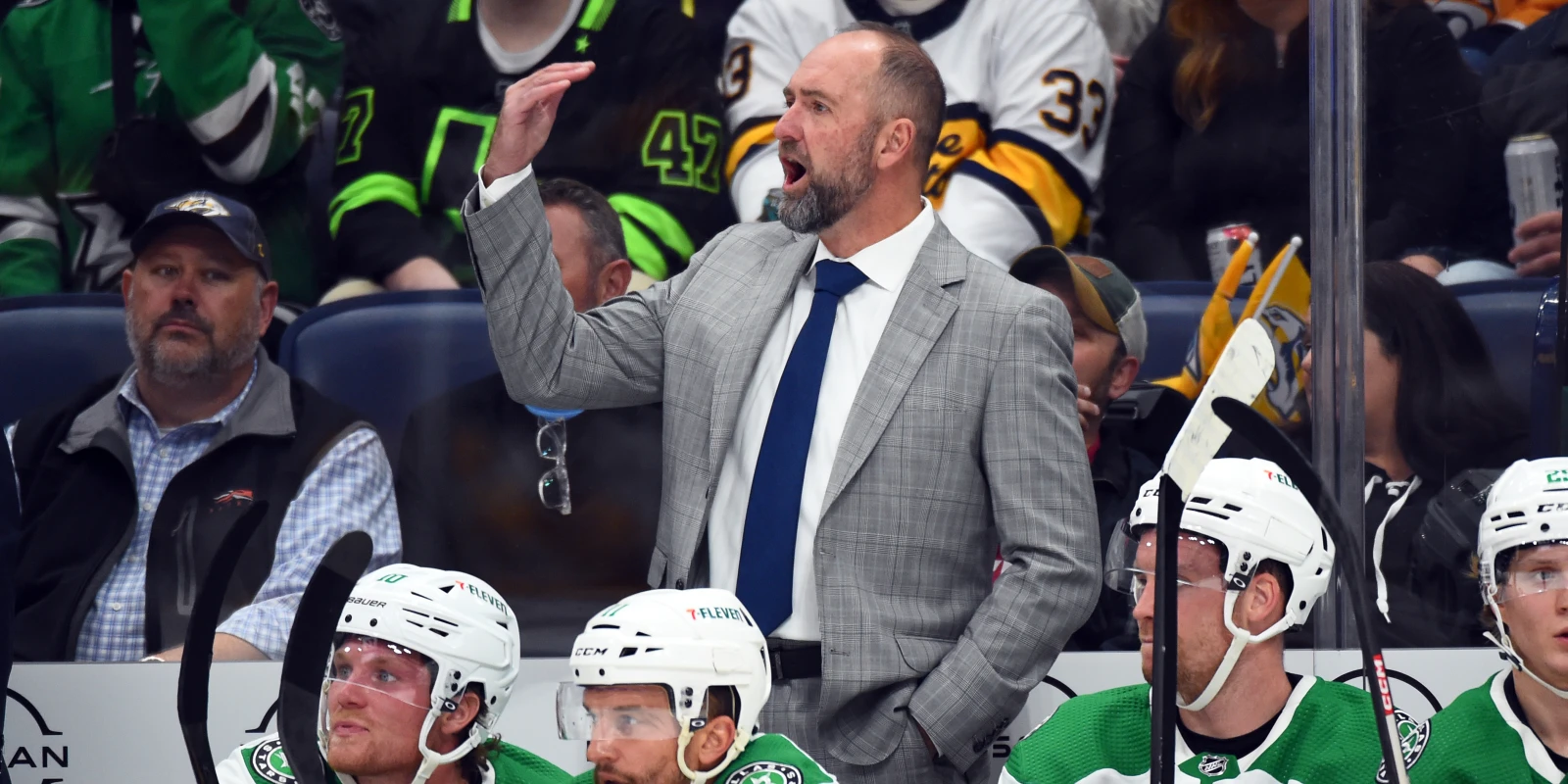 LA Kings Next Coach Odds: D.J. Smith Leads, Peter DeBoer Tops Outside Market